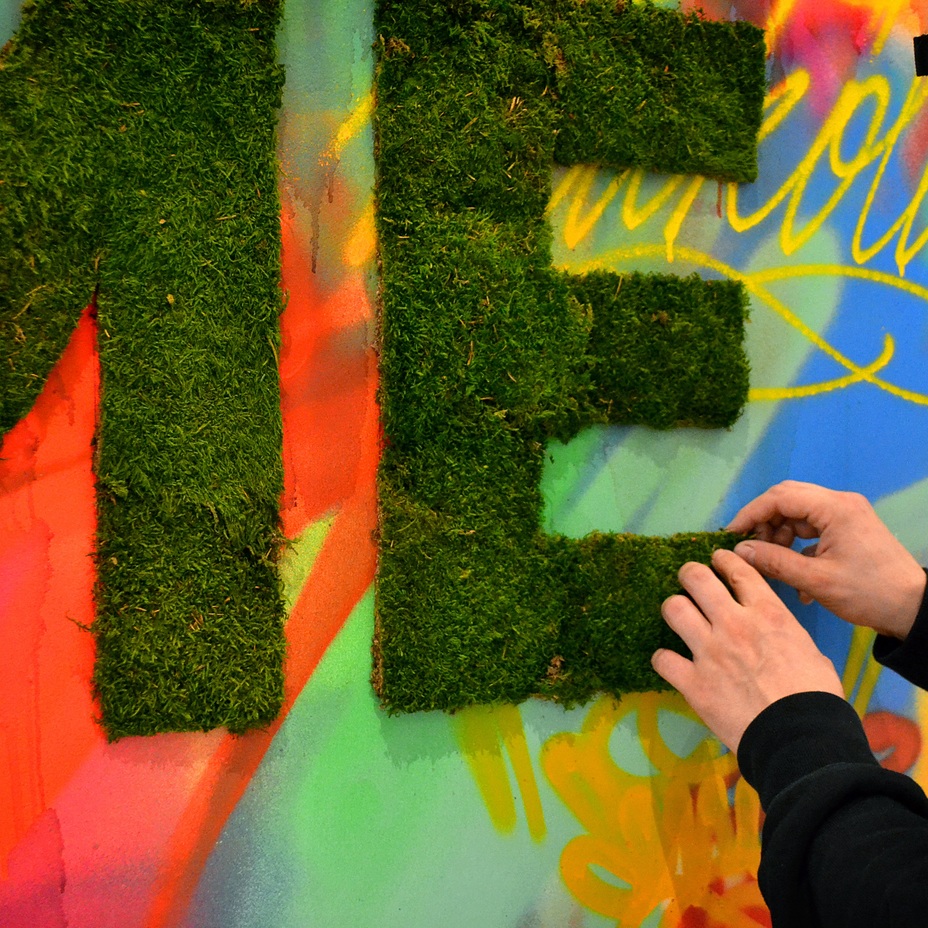 Moss Graffiti Basa Studio